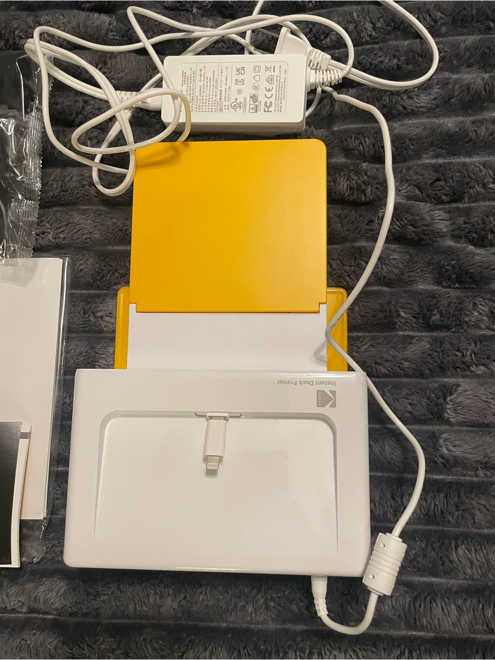 Kodak Photo Printer with Extra Photo Paper & Ink Cartridges - Picture 2 of 3